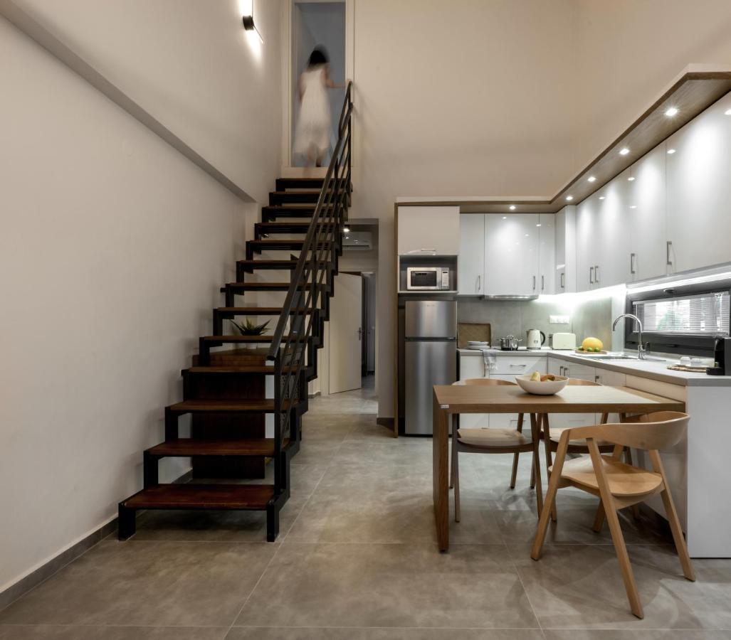 Iris Suites Nikiti エクステリア 写真