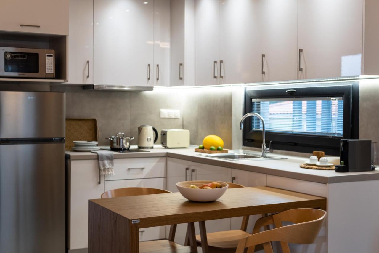 Iris Suites Nikiti エクステリア 写真