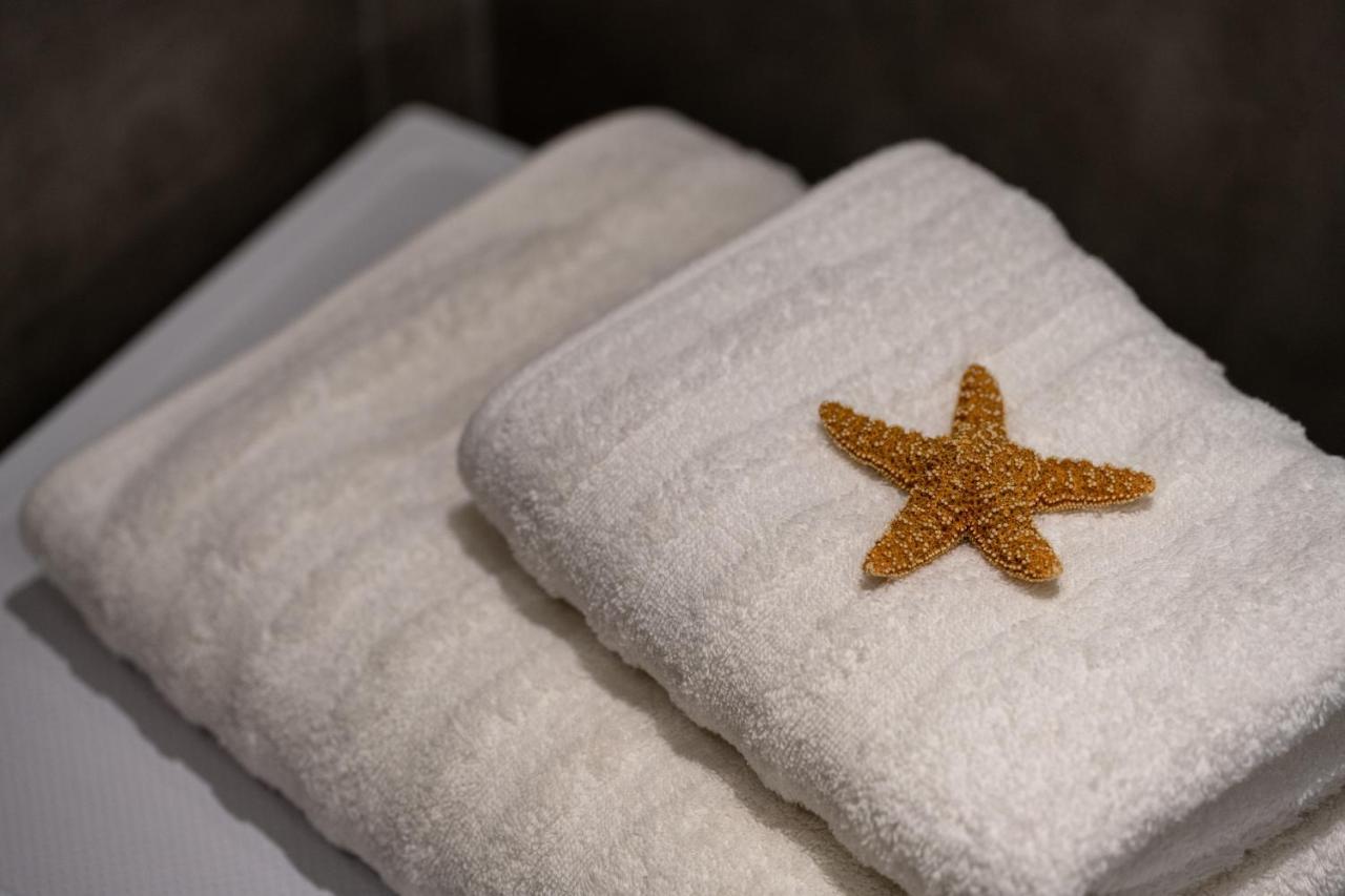 Iris Suites Nikiti エクステリア 写真