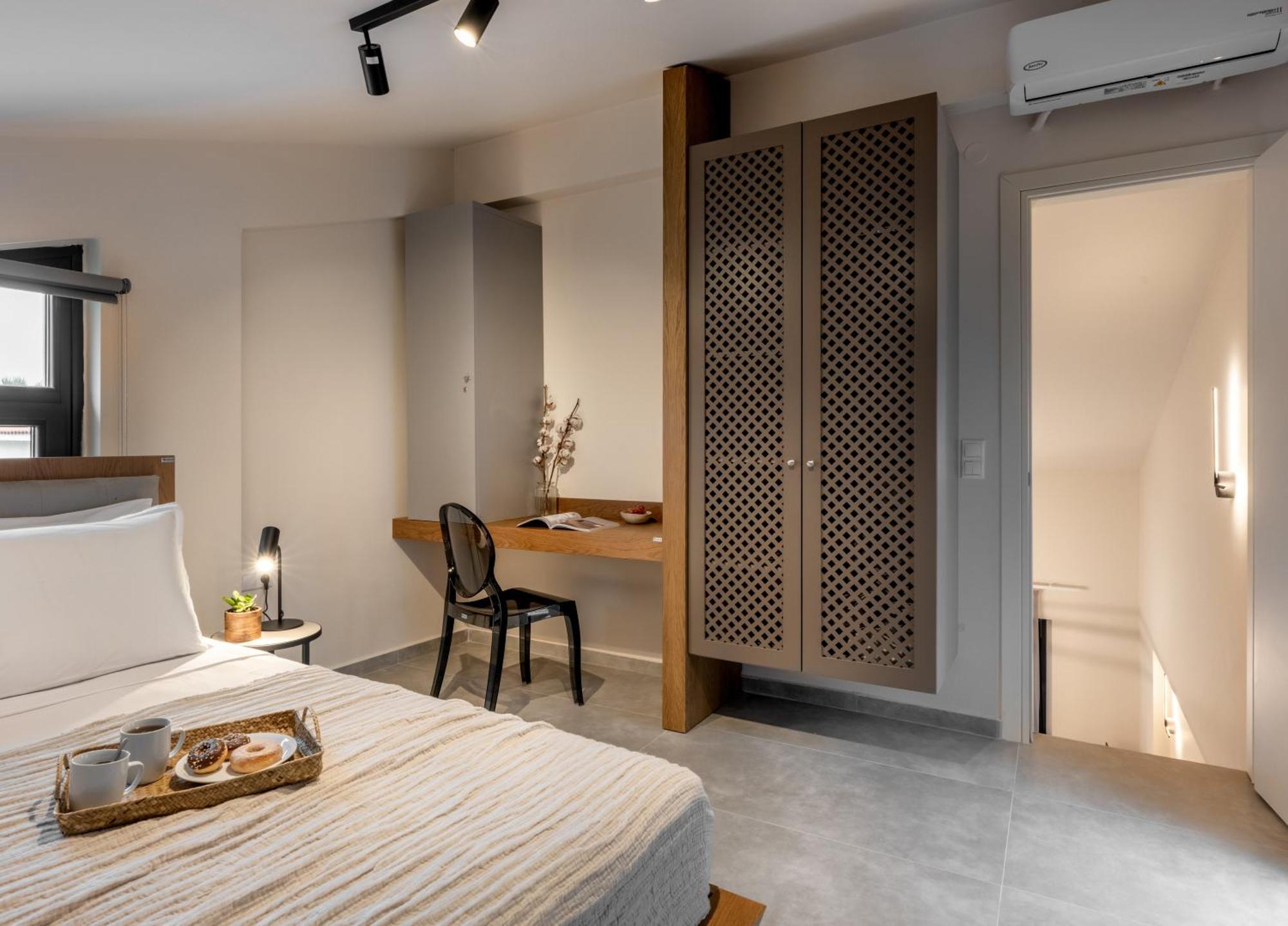 Iris Suites Nikiti エクステリア 写真